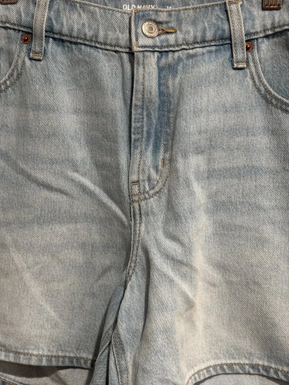 Old Navy women's Baggy Lt Blue denim mid Rise shorts SZ: 14